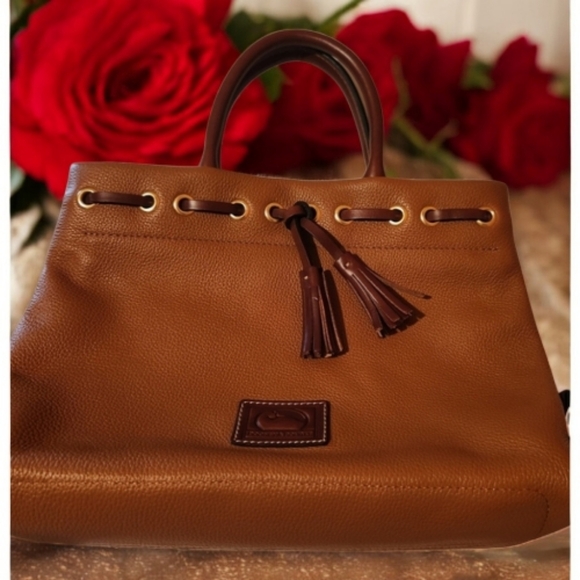 Genuine Dooney & Bourke Wakefield Tassel Bag. - Picture 2 of 9